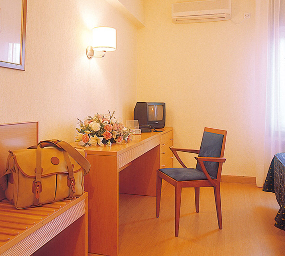 Hotel Palacios Alfaro Ruang foto