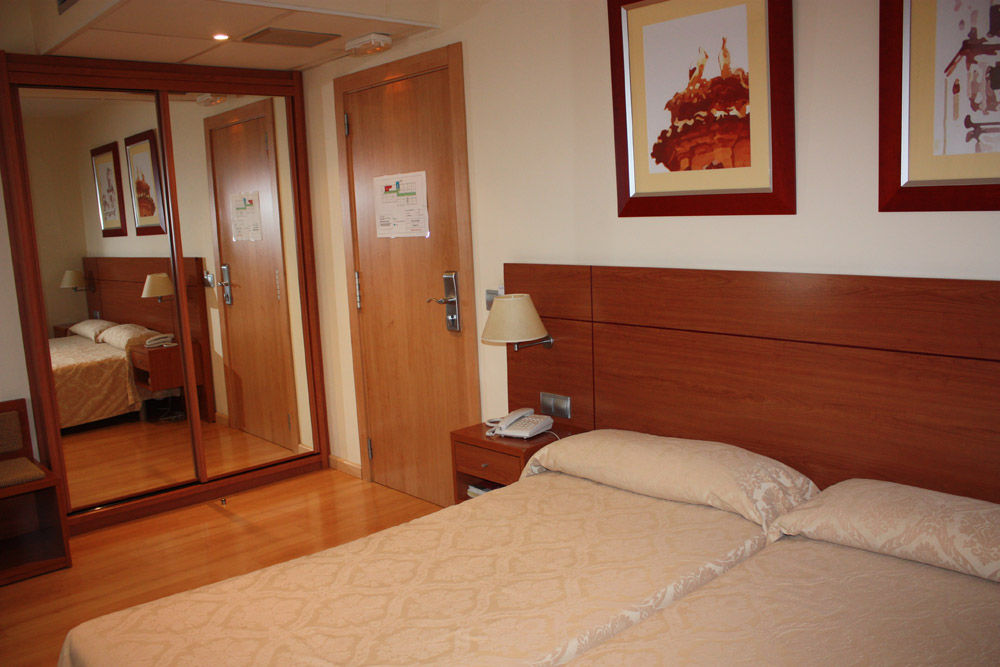 Hotel Palacios Alfaro Ruang foto